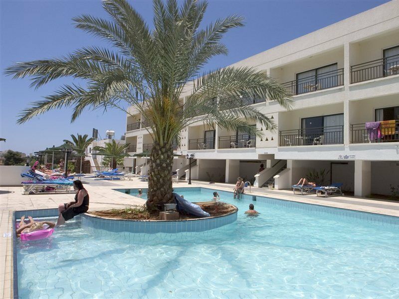 Liquid Hotel Apartments Agia Napa Exterior foto